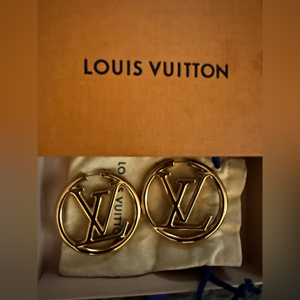 *SOLD* Authentic Louis Vuitton Hoop GM Earrings